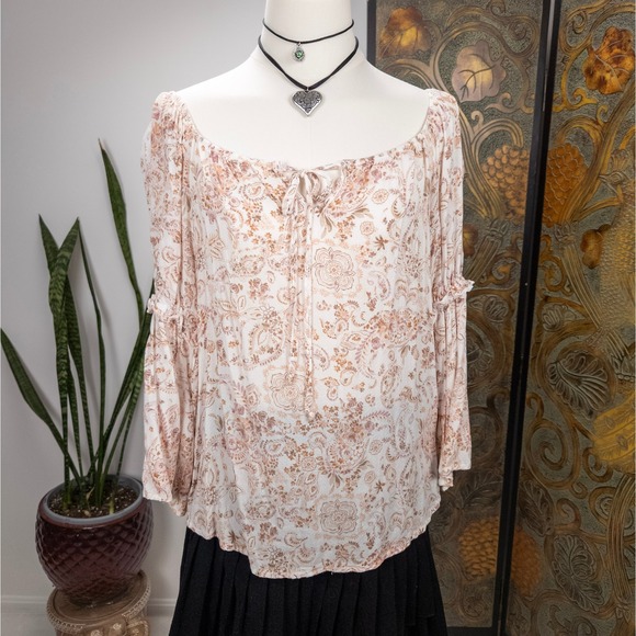 Status By Chenault Tops - Boho Floral Peasant Top Cream Rayon Tie Front Status by Chenault Fairycore M